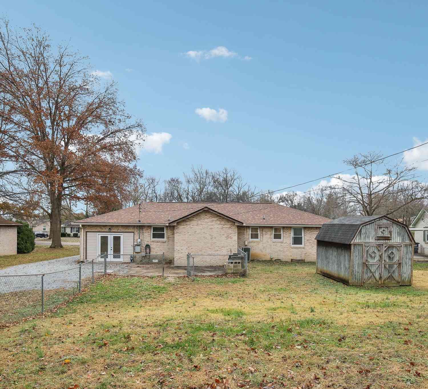 203 Short St, Clarksville, Tennessee image 28