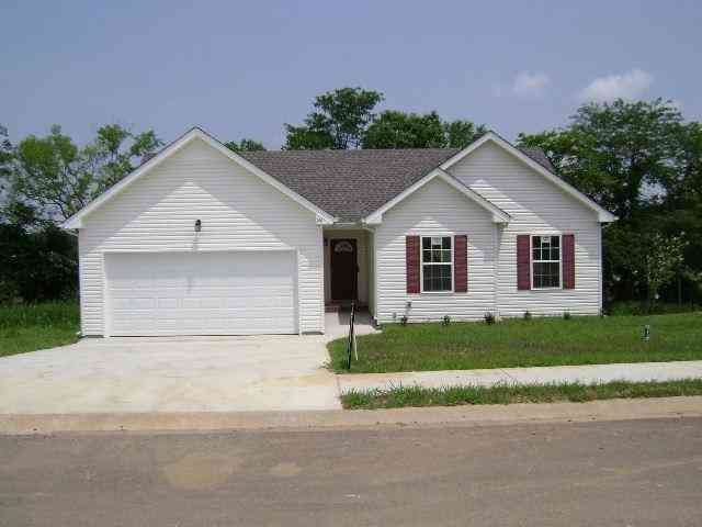 399 Zurich Ct, Clarksville, Tennessee image 1