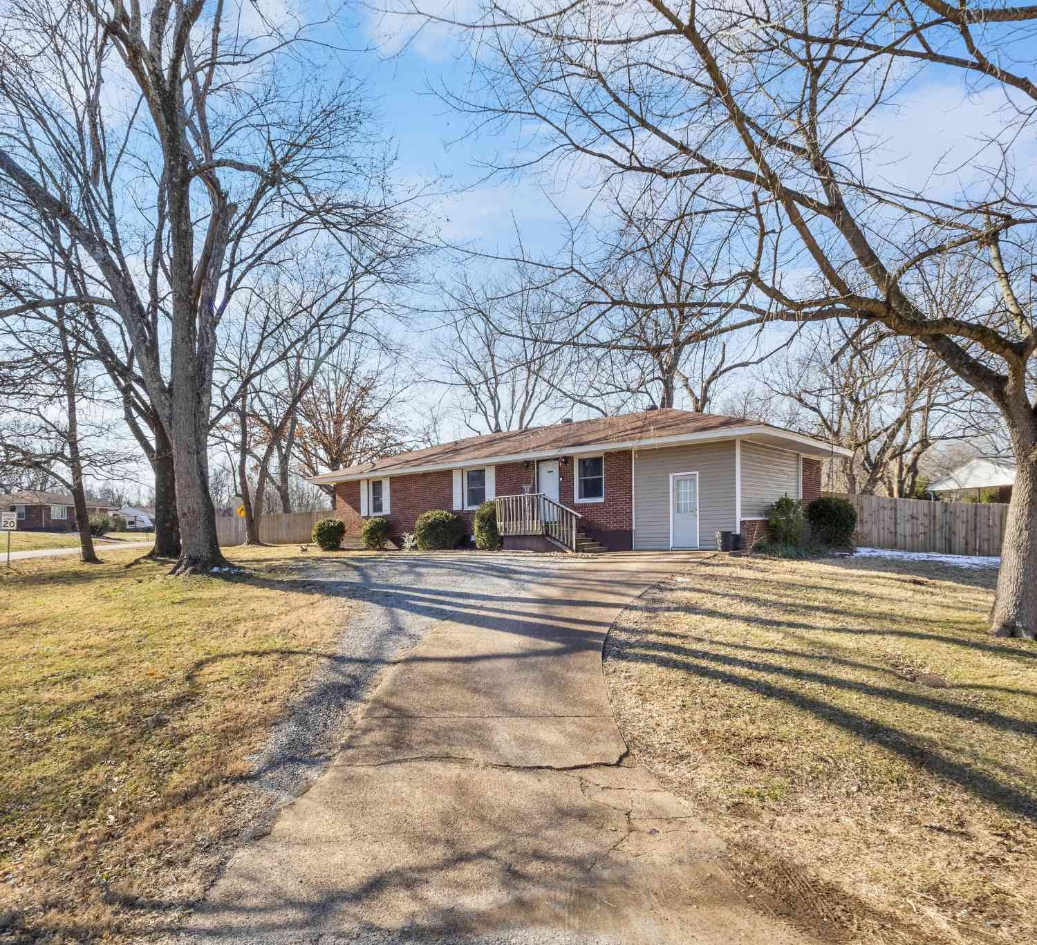 214 Park Ln, Clarksville, Tennessee image 4