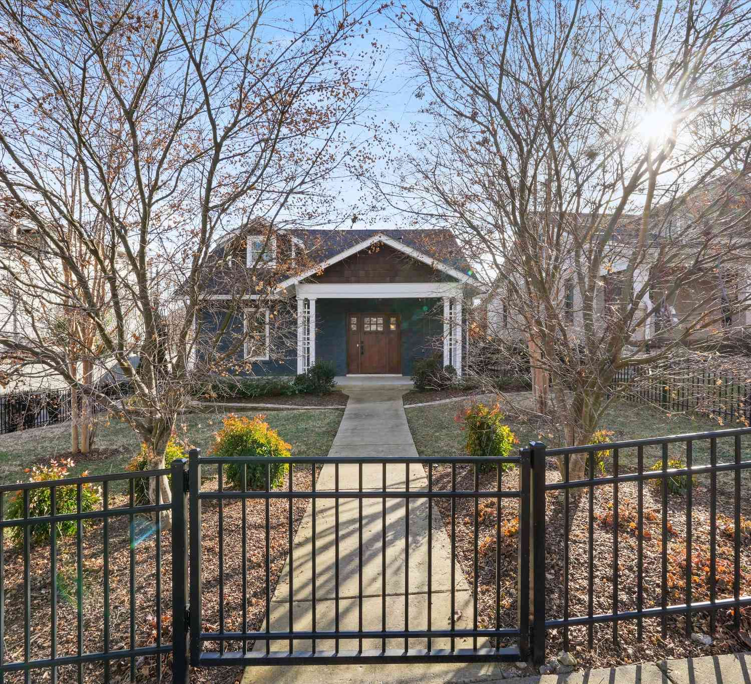 1209 Ashwood Ave, Nashville, Tennessee image 3