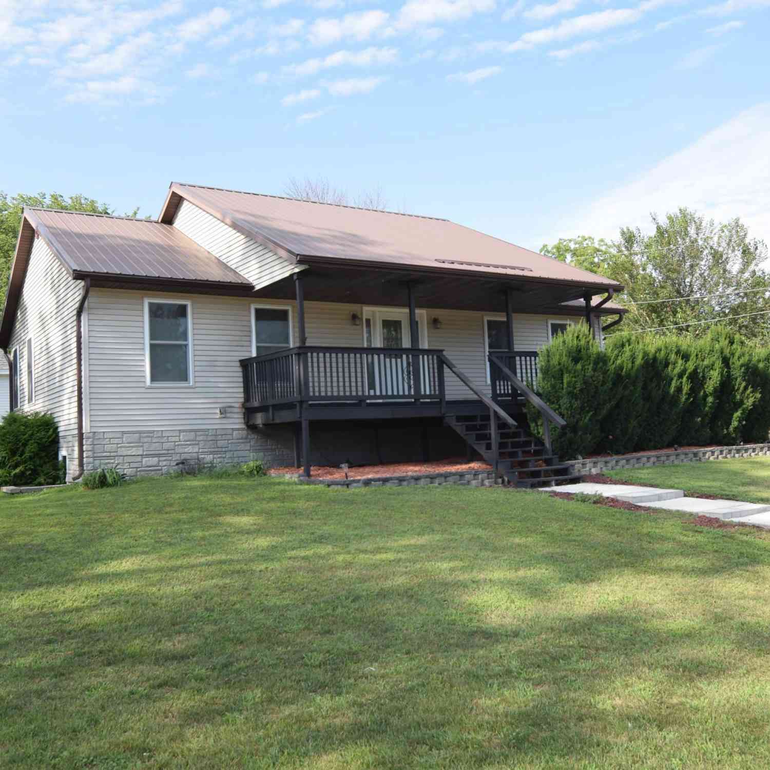 Homes For Sale - 219 8th Avenue SE<br/> Wright County, Clarion, IA 50525