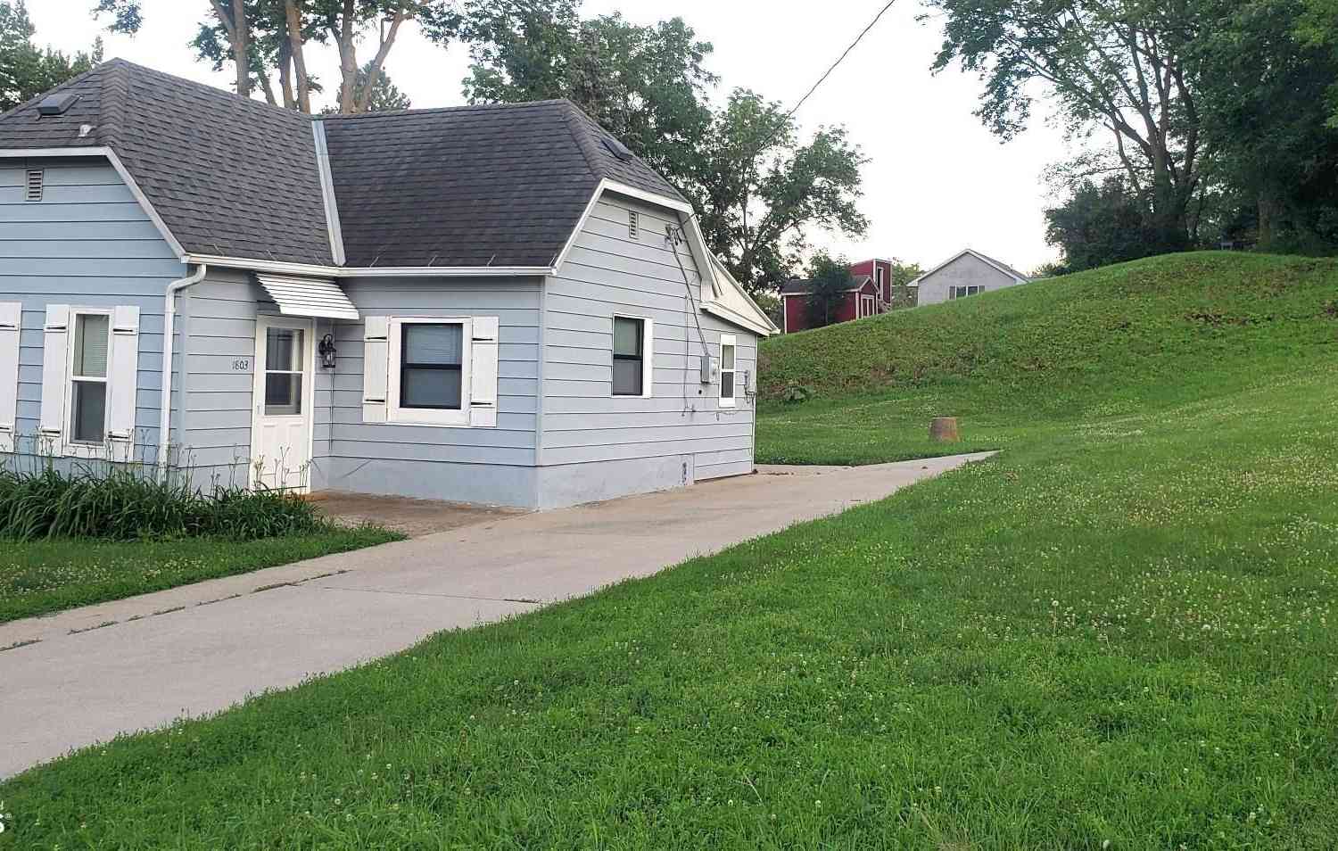 Homes For Sale - 1803 4th Avenue N<br/> Crawford County, Denison, IA 51442