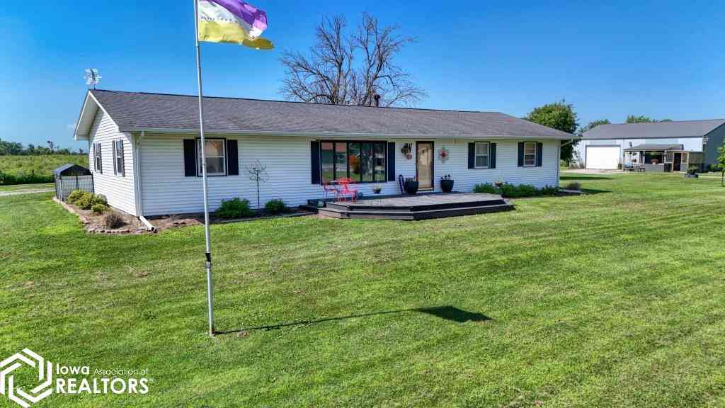 Homes For Sale - 403 W Pleasant<br/> Cincinnati, IA 52549