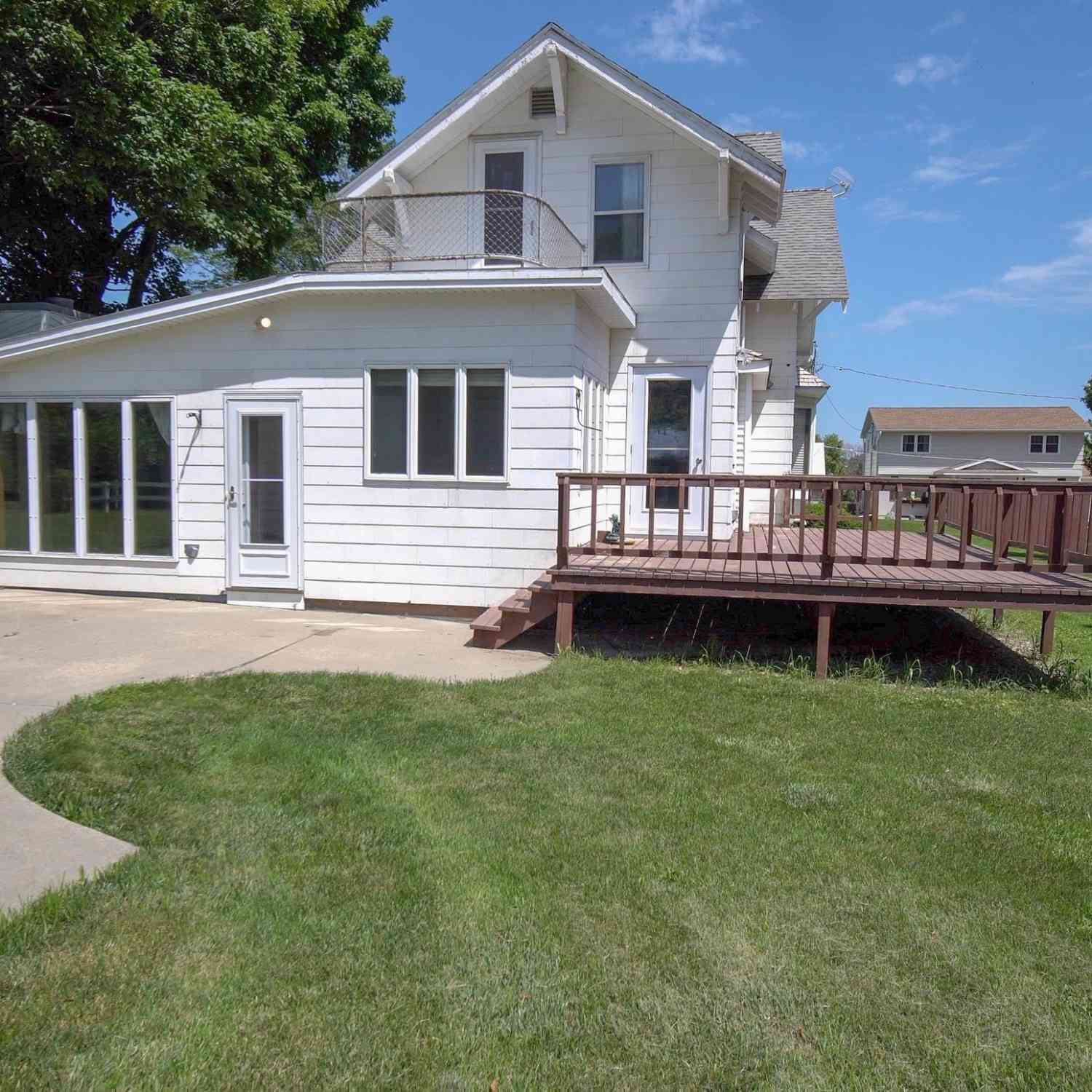 Homes For Sale - 610 7th Ave<br/> Ackley, IA 50601