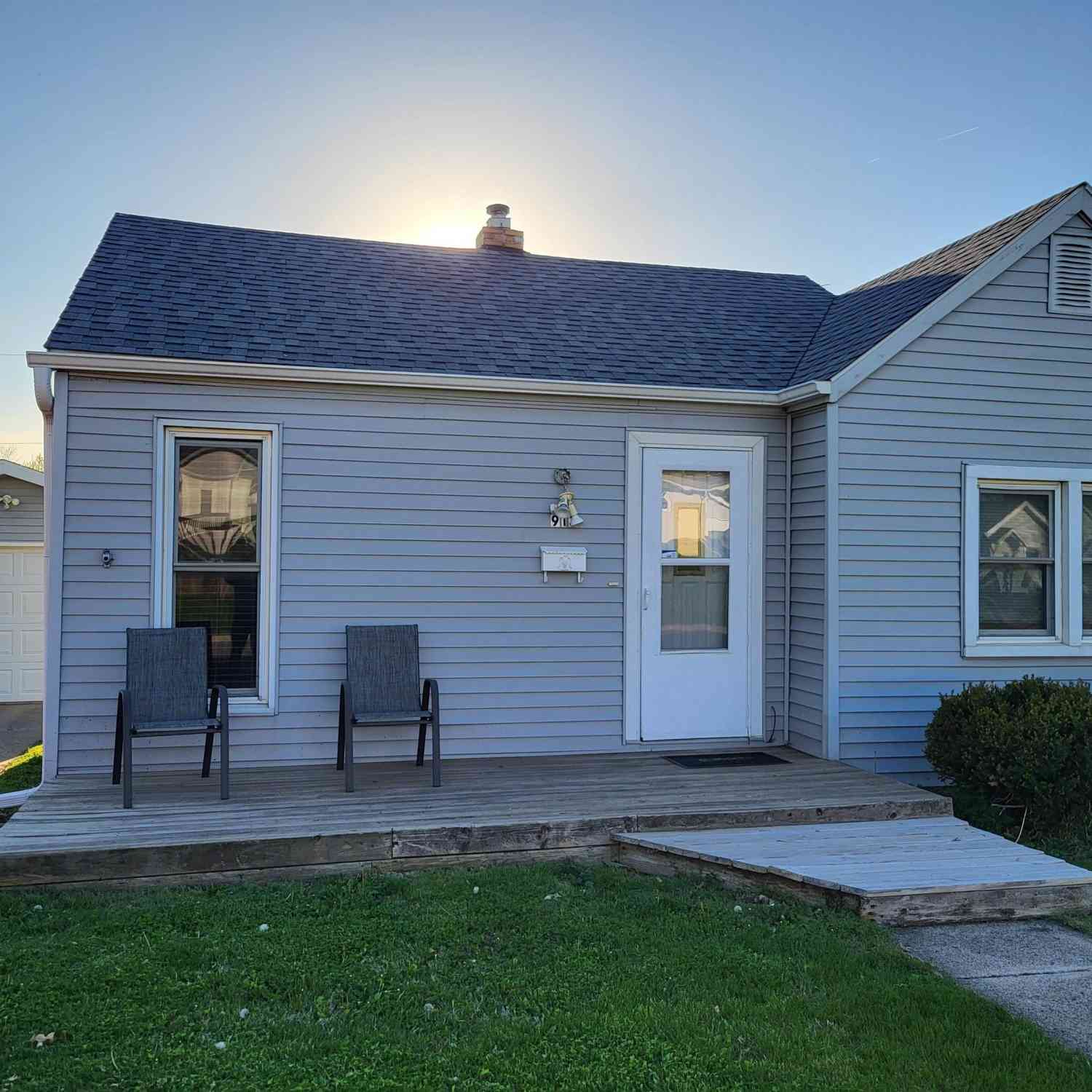 Homes For Sale - 913 S 7th Avenue<br/> Marshall County, Marshalltown, IA 50158
