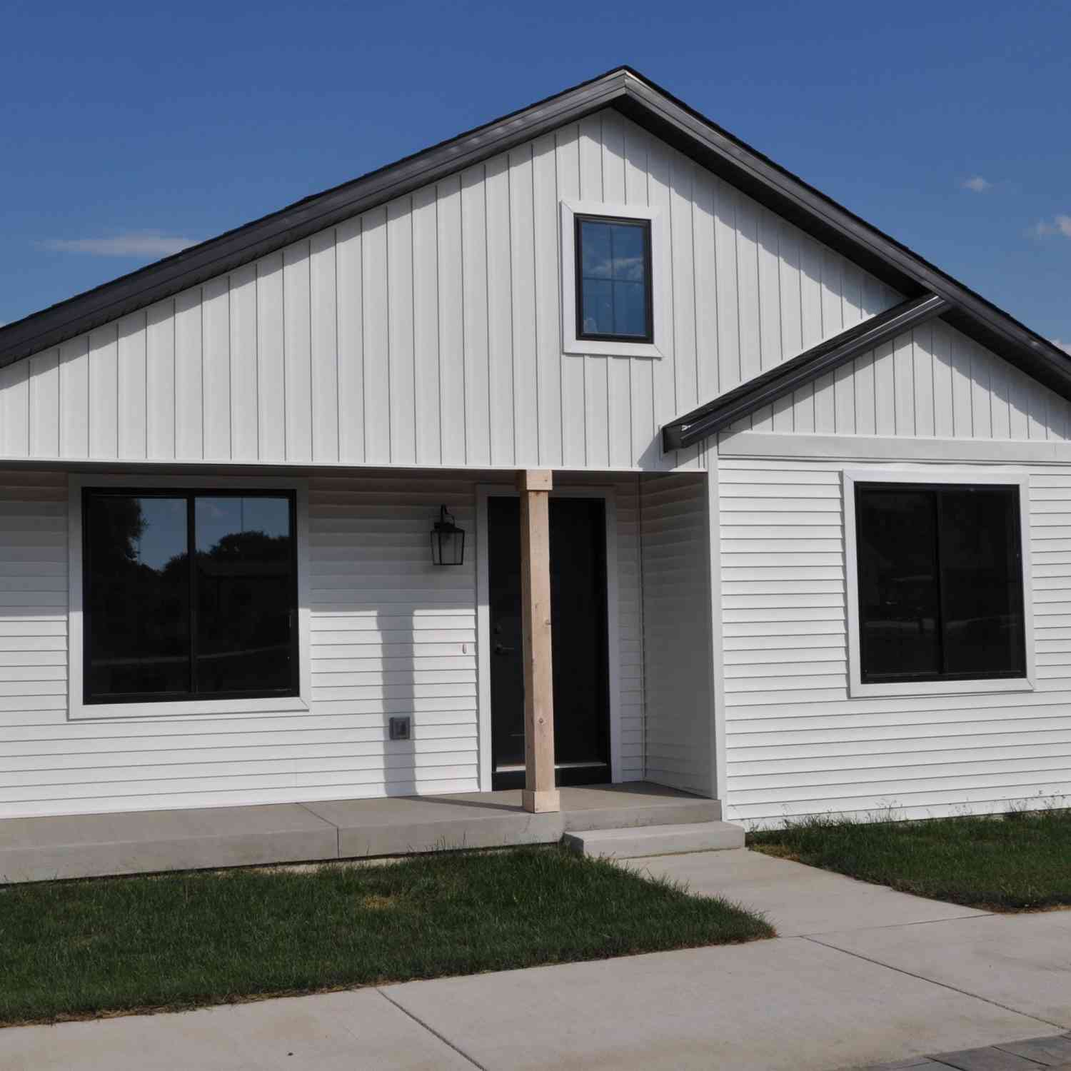 Homes For Sale - 1005 Willow Drive<br/> Manning, IA 51455