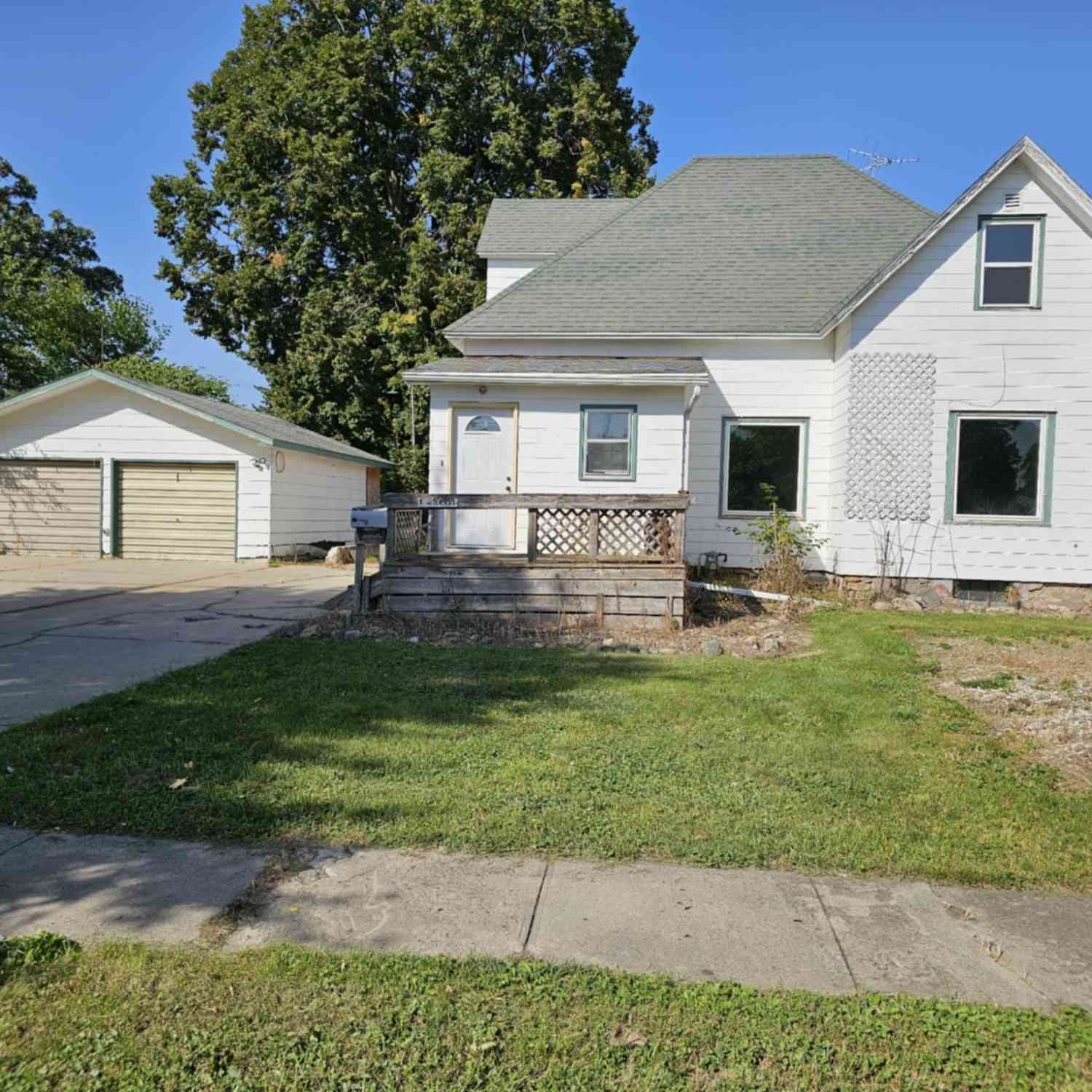 Homes For Sale - 422 Cerro Gordo Street<br/> Hardin County, Ackley, IA 50601