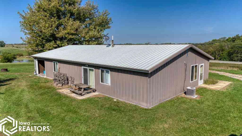 Homes For Sale - 10551 160th Avenue<br/> Moravia, IA 52571