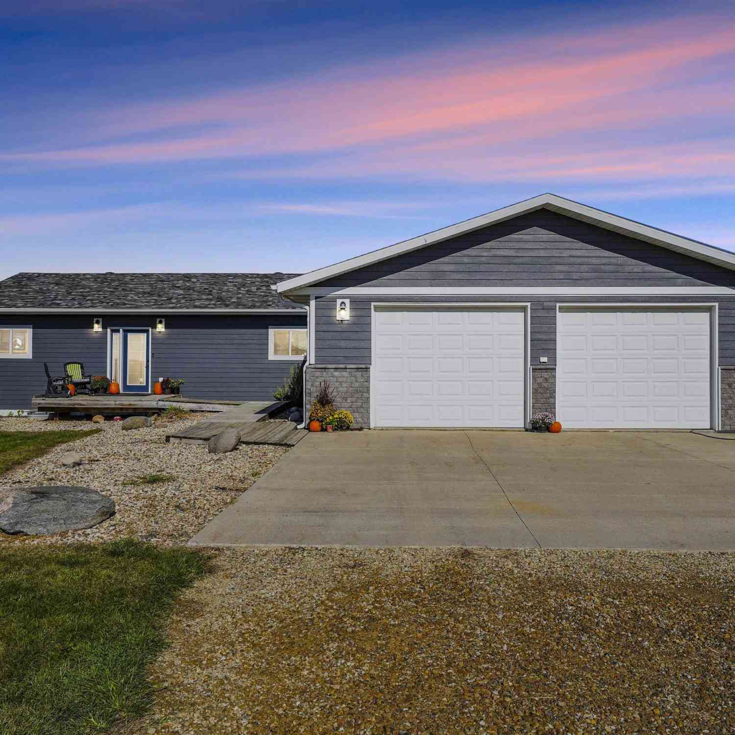 Homes For Sale - 1967 140th Street<br/> Marshall County, Liscomb, IA 50148