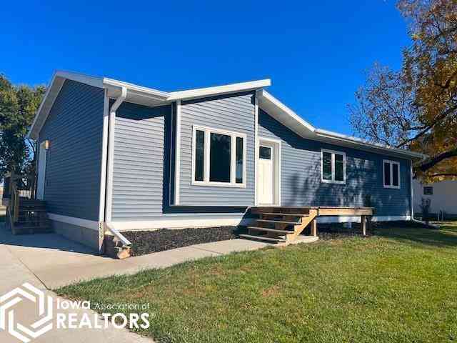 Homes For Sale - 1519 Davis Avenue<br/> Poweshiek County, Grinnell, IA 50112