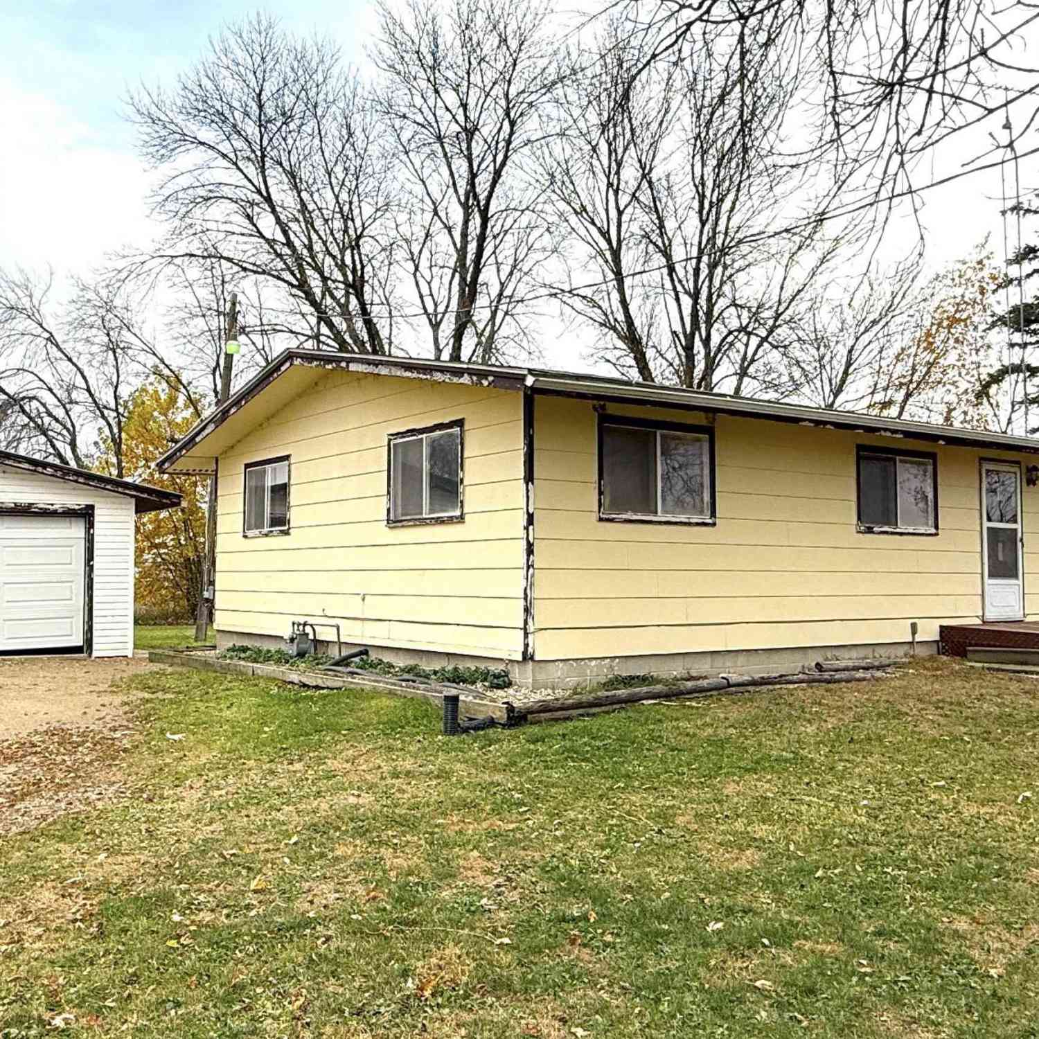 Homes For Sale - 4011 Orchid Avenue<br/> Worth County, Kensett, IA 50448