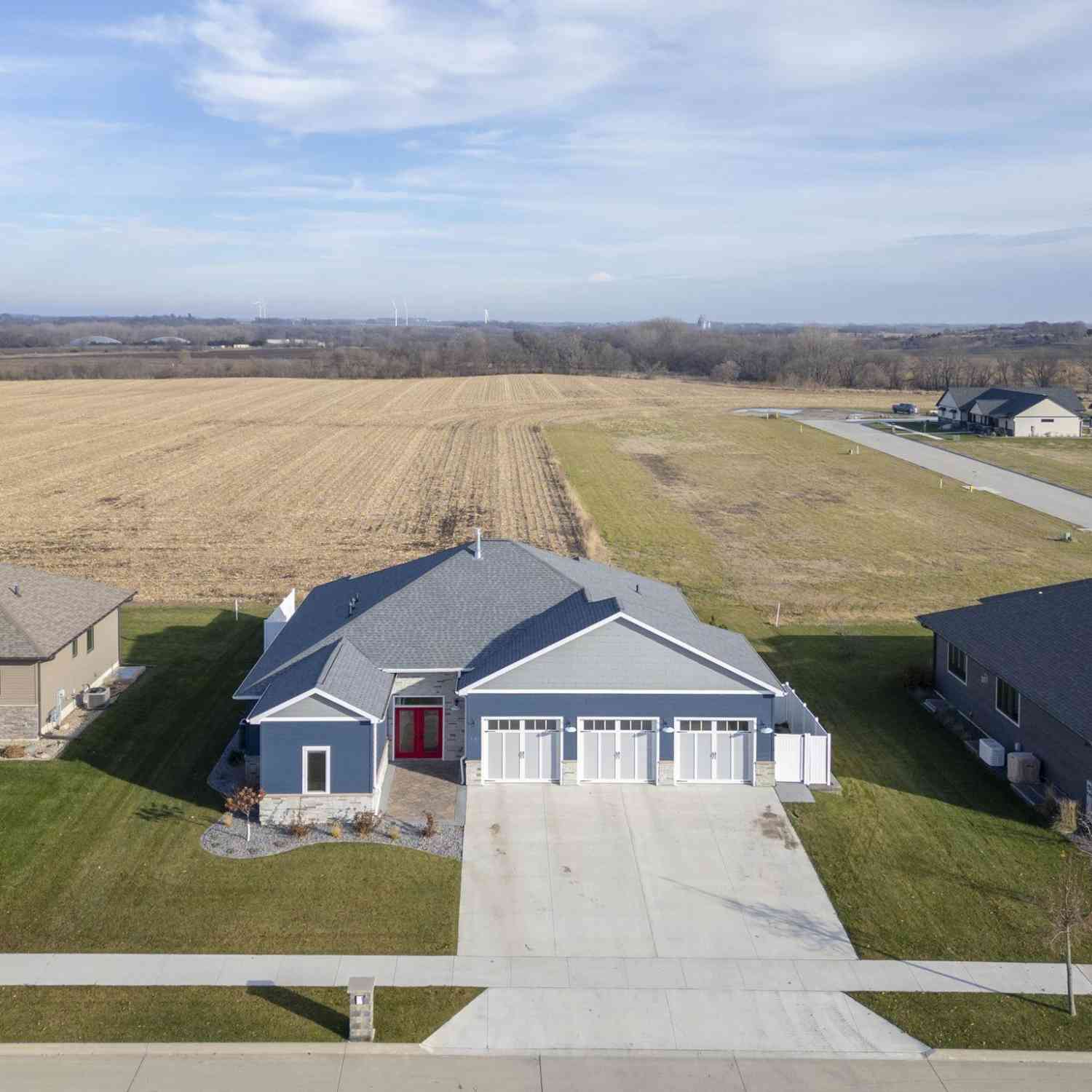Homes For Sale - 1757 S Illinois Avenue<br/> Mason City, IA 50401