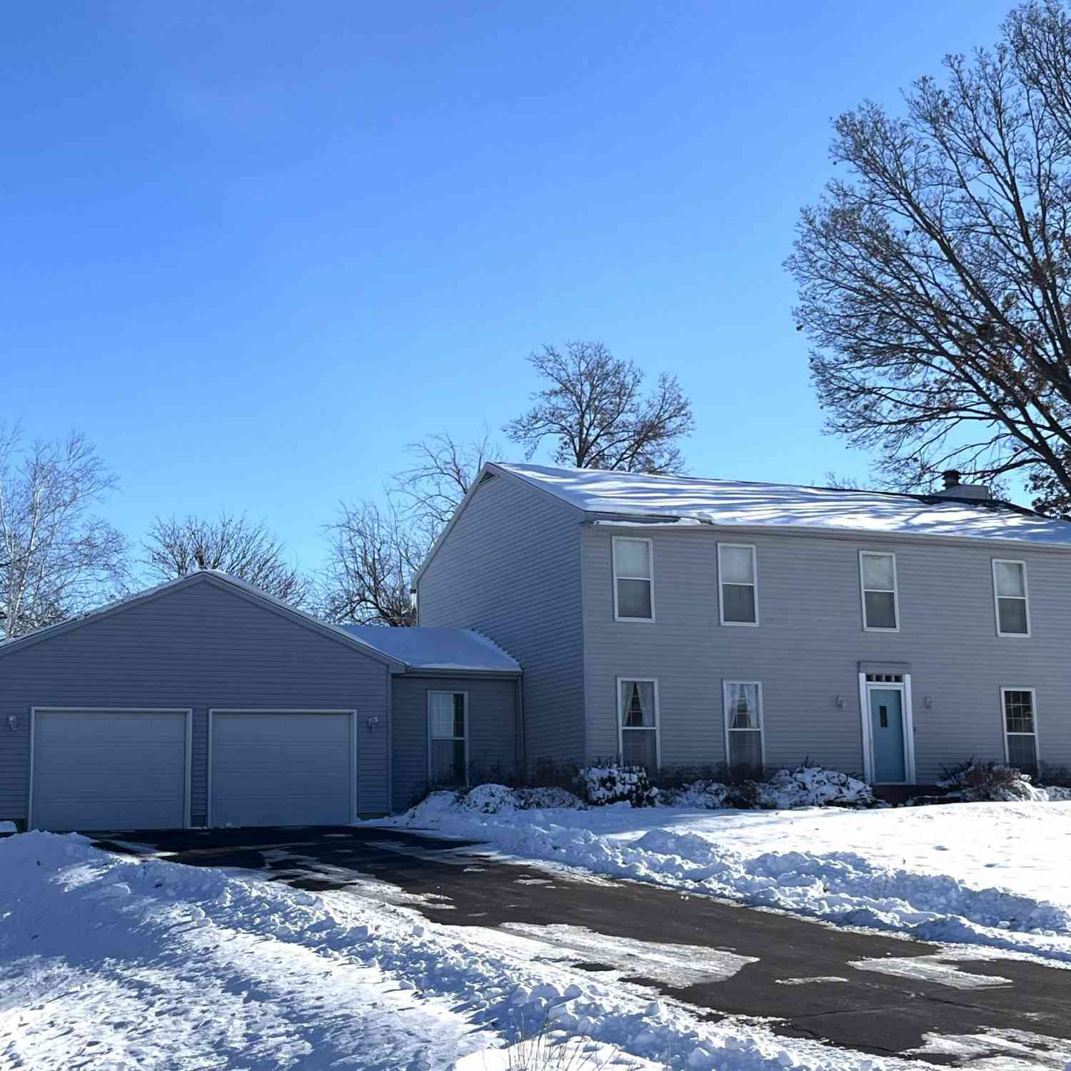 Homes For Sale - 1406 S 12 Street<br/> Marshall County, Marshalltown, IA 50158