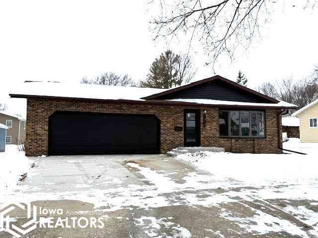 Homes For Sale - 1414 E Linden Street<br/> Kossuth County, Algona, IA 50511