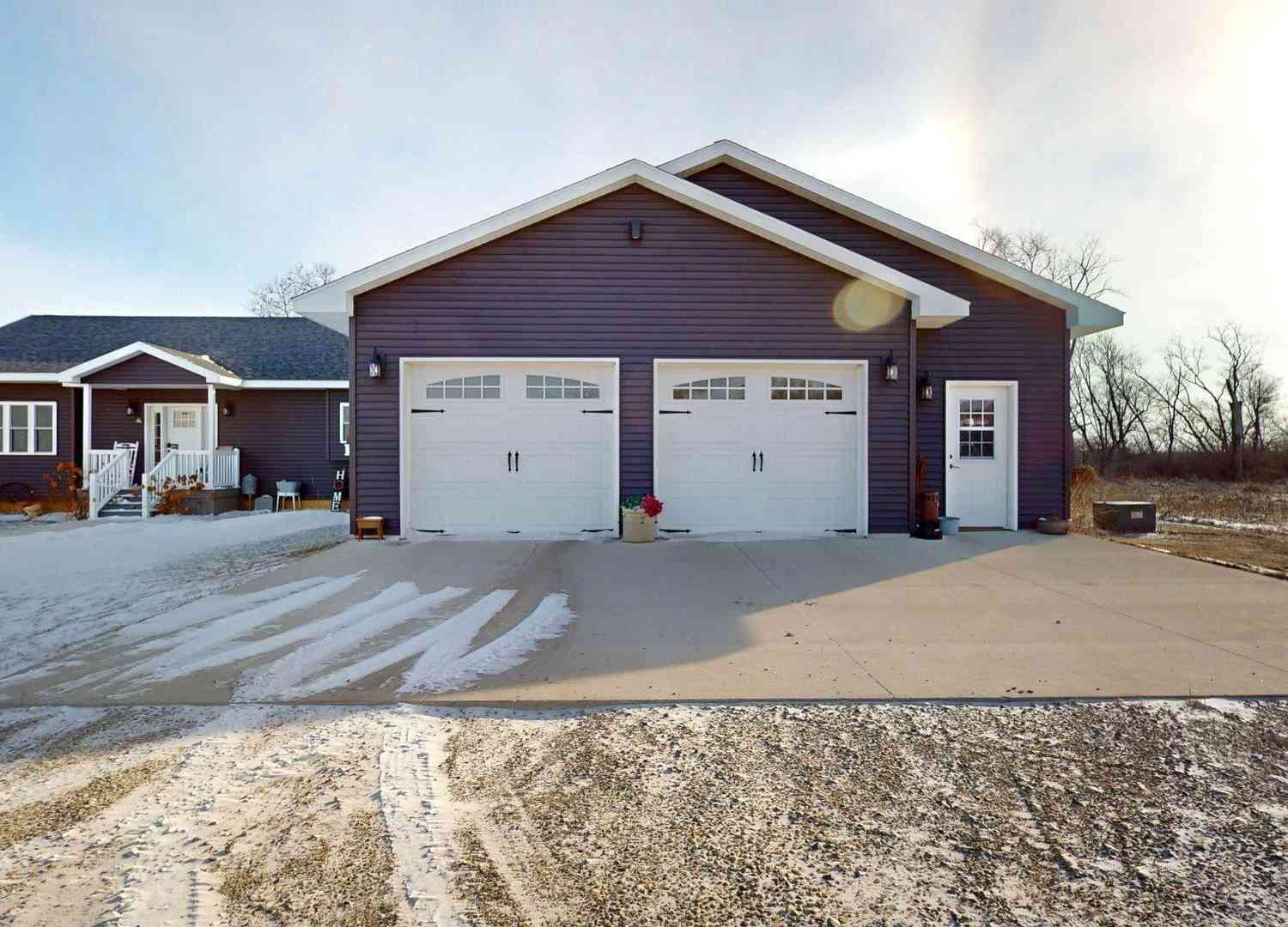 Homes For Sale - 2750 Indigo Ave<br/> Floyd County, Marble Rock, IA 50653