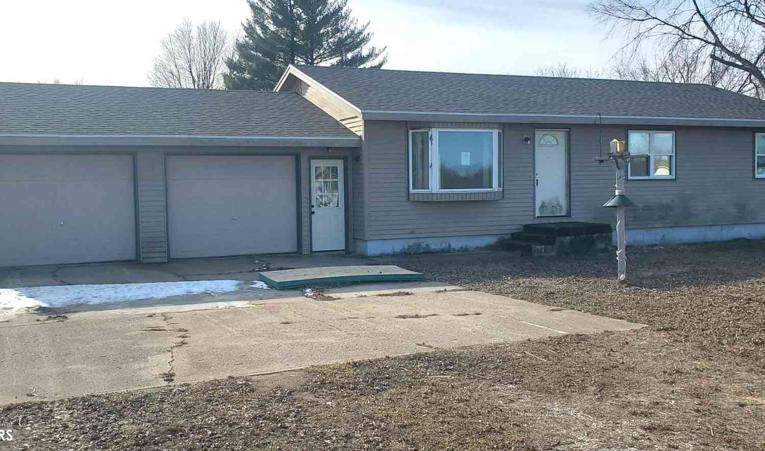 Homes For Sale - 211 W 2nd Avenue<br/> Quimby, IA 51049