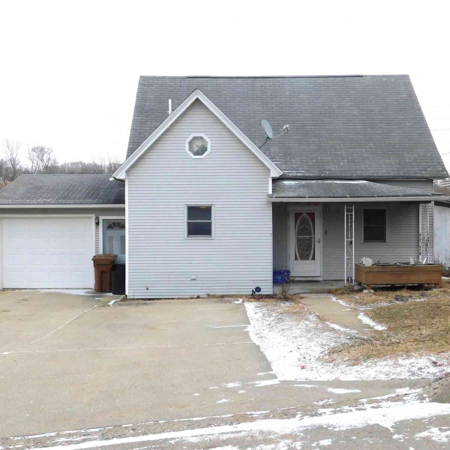 Homes For Sale - 116 N 19th Street<br/> Crawford County, Denison, IA 51442