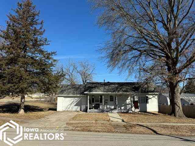 Homes For Sale - 803 Jackson Street<br/> Taylor County, Bedford, IA 50833