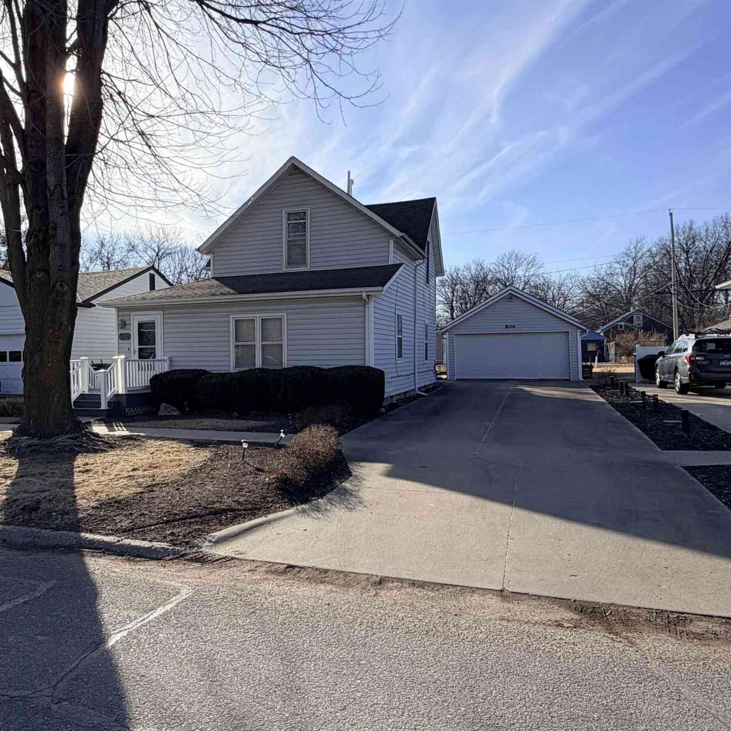 Homes For Sale - 804 S 4th Street<br/> Fairfield, IA 52556