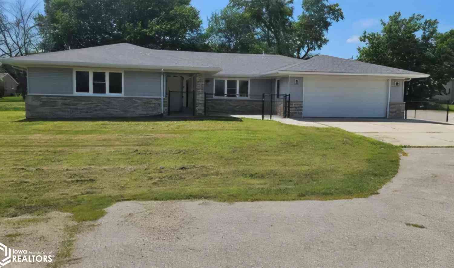 Homes For Sale - 1000 1st Street SE<br/> Wright County, Clarion, IA 50525