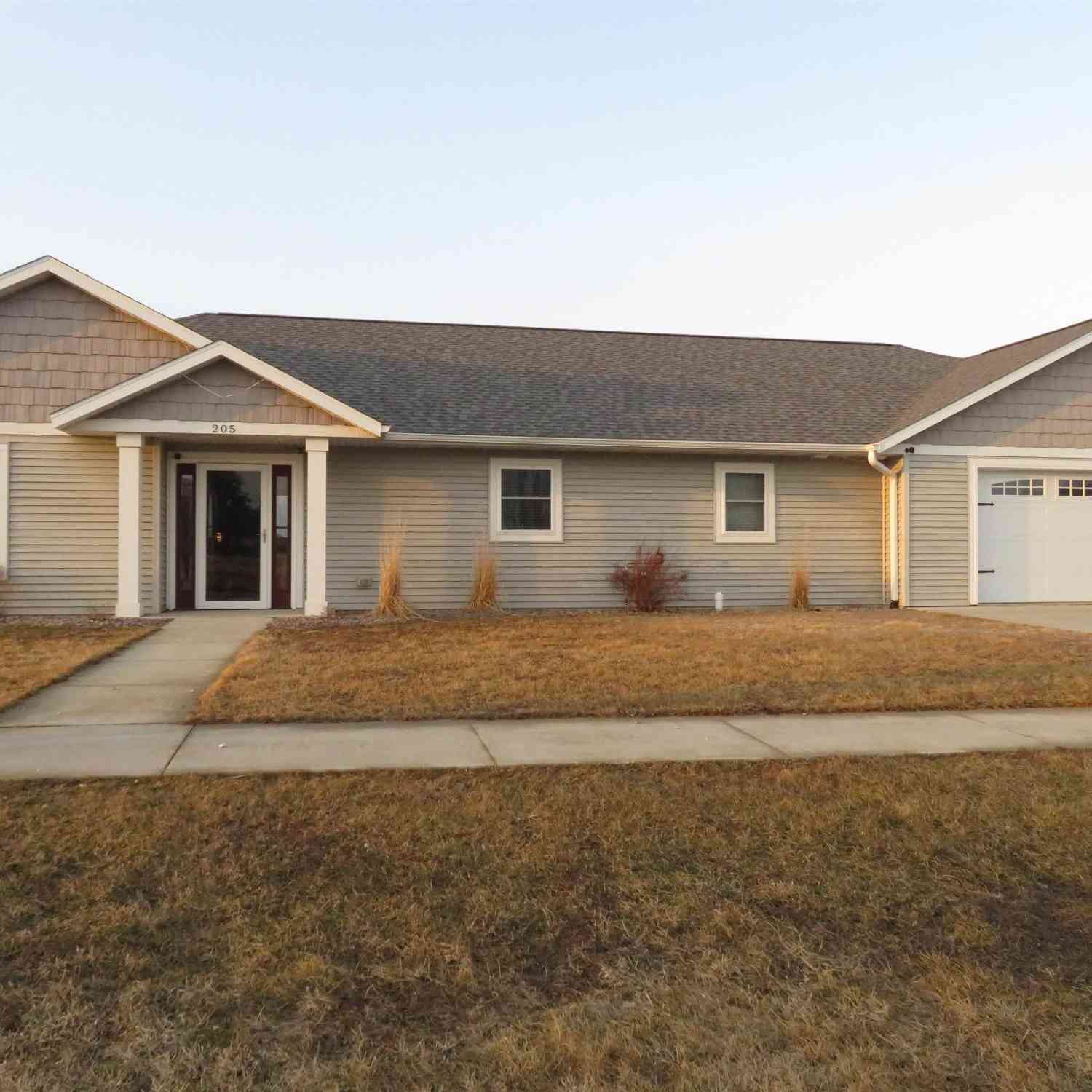 Homes For Sale - 205 White Fox Drive<br/> Wright County, Clarion, IA 50525
