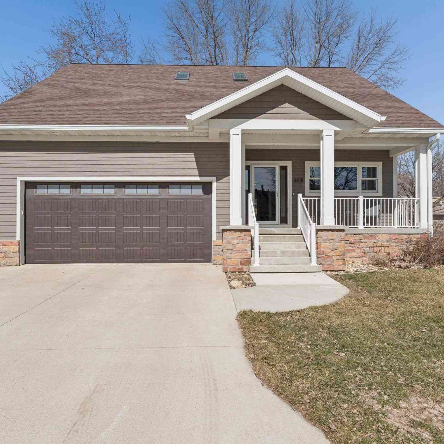 Homes For Sale - 3518 N Shore Drive<br/> Clear Lake, IA 50428