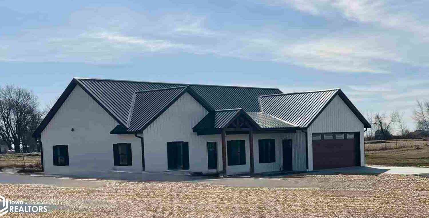 Homes For Sale - 101 Coal Valley Lane<br/> Exline, IA 52555