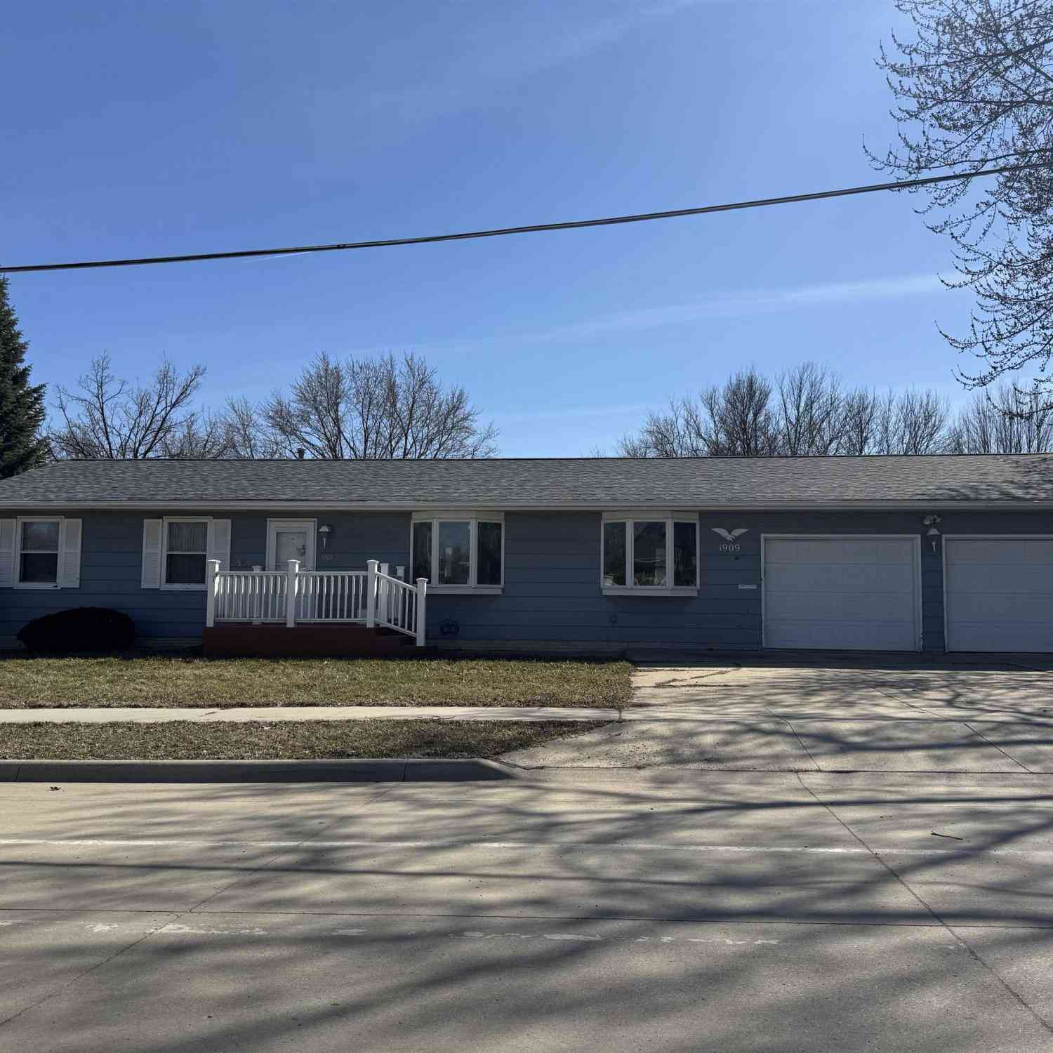 Homes For Sale - 1909 Main Avenue<br/> Clear Lake, IA 50428