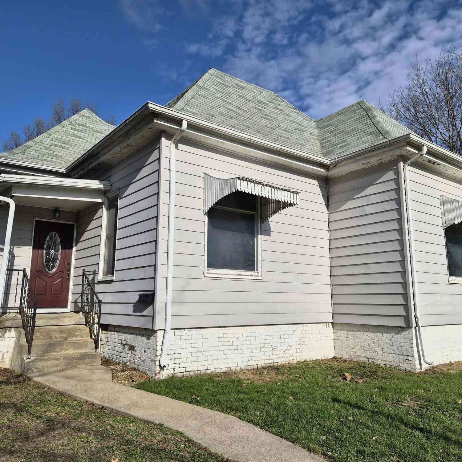 Homes For Sale - 439 N 1st Street<br/> Mahaska County, Oskaloosa, IA 52577