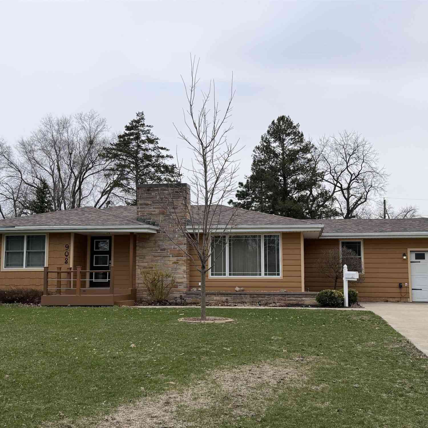 Homes For Sale - 908 8th Avenue North<br/> Humboldt, IA 50548