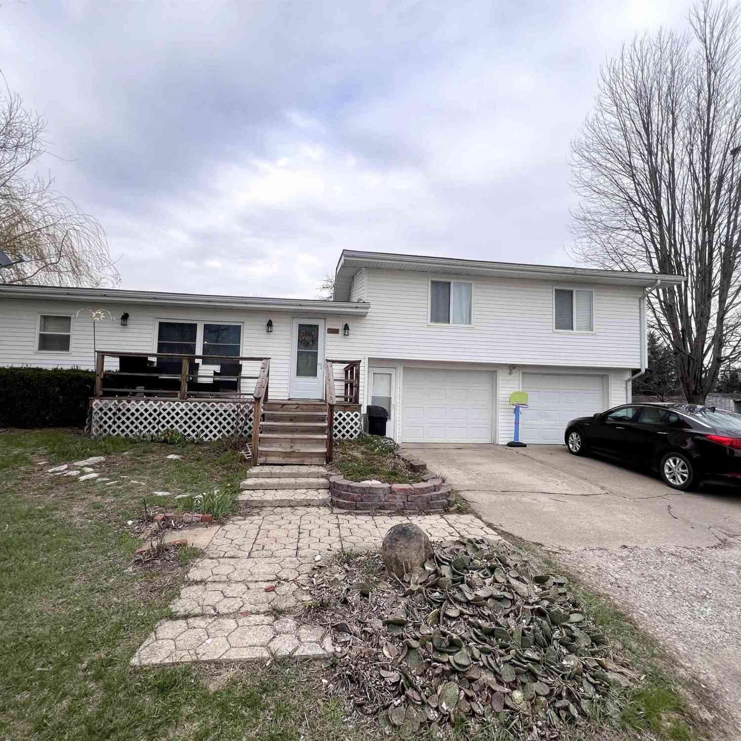Homes For Sale - 300 Kilbourn Street<br/> Mahaska County, Beacon, IA 52534