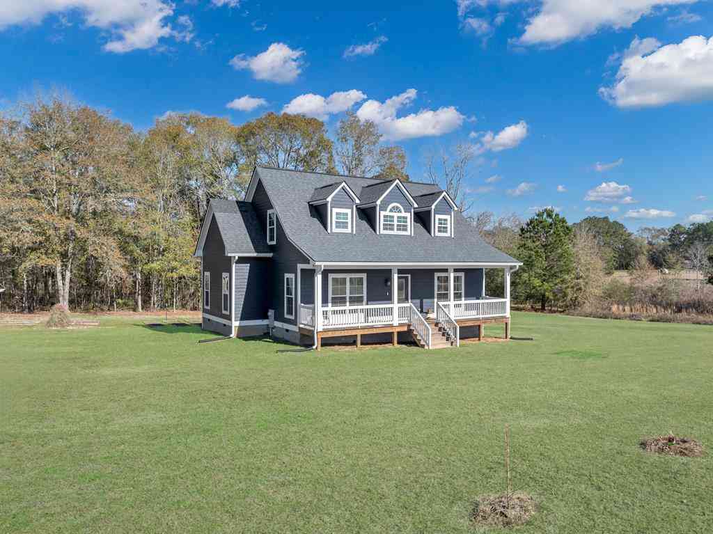 Homes For Sale - 104 Union Lane<br/> Doerun, GA 31744