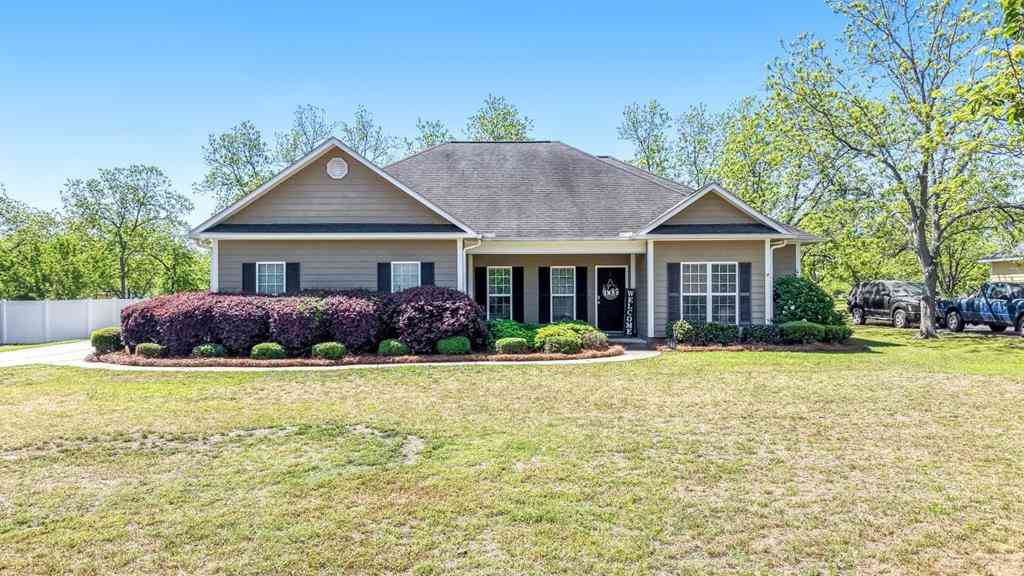 Homes For Sale - 145 Kendal Lane<br/> Leesburg, GA 31763