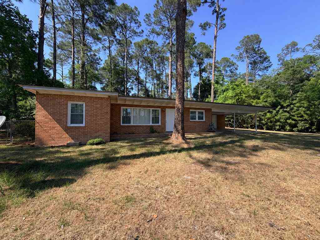 Homes For Sale - 515 Potts Road<br/> Tifton, GA 31794