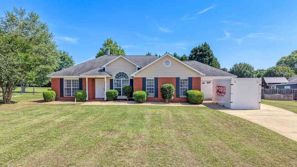 Homes For Sale - 102 Victorian Court<br/> Leesburg, GA 31763