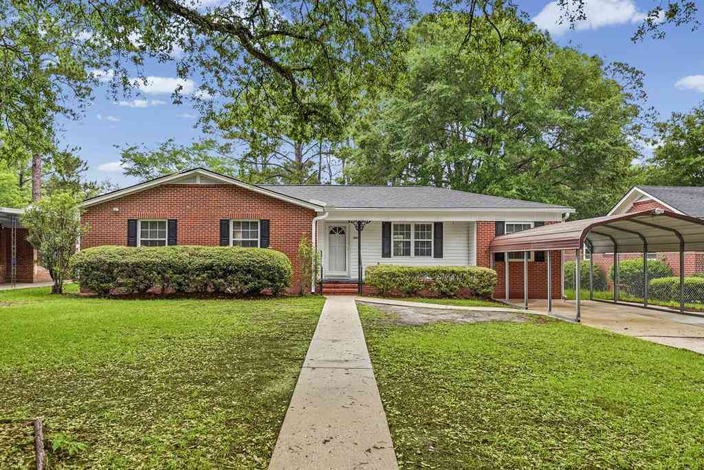 Homes For Sale - 2008 Mcintosh Road<br/> Albany, GA 31701