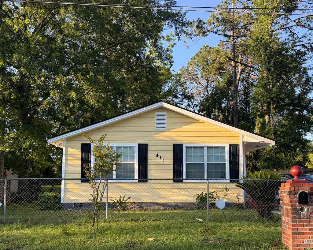 Homes For Sale - 411 New Hudson Street<br/> Valdosta, GA 31601