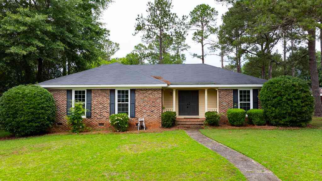 Homes For Sale - 1610 Woodfield Ct<br/> Albany, GA 31721