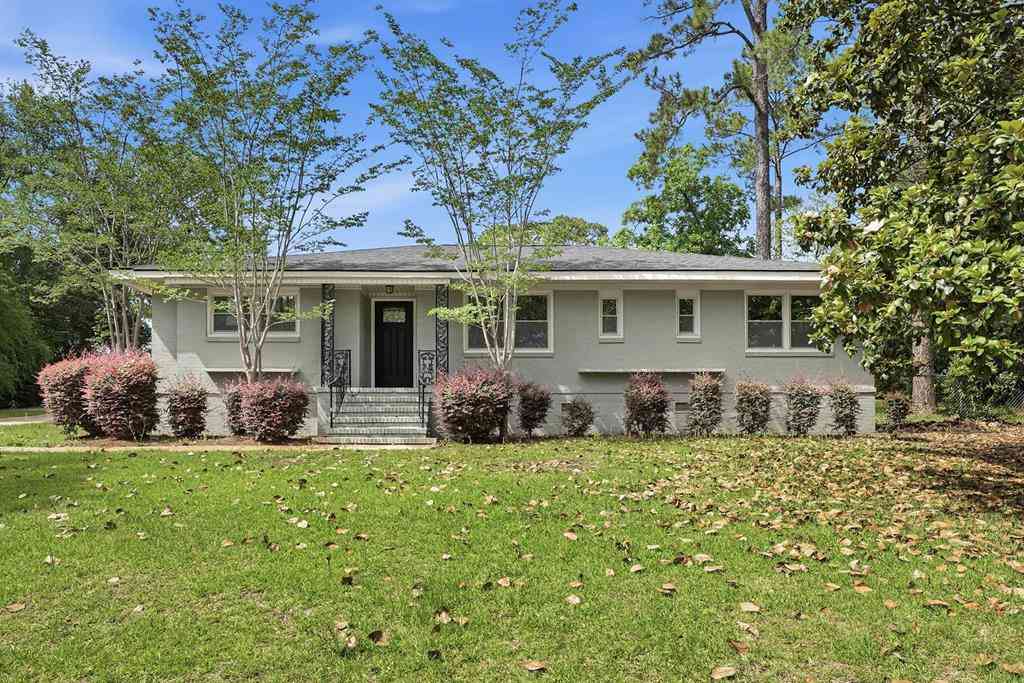 Homes For Sale - 1009 Summit Drive<br/> Albany, GA 31707