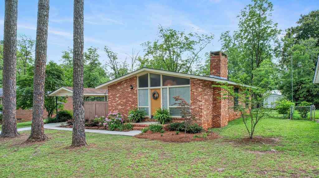Homes For Sale - 2310 Whispering Pines Rd<br/> Albany, GA 31707