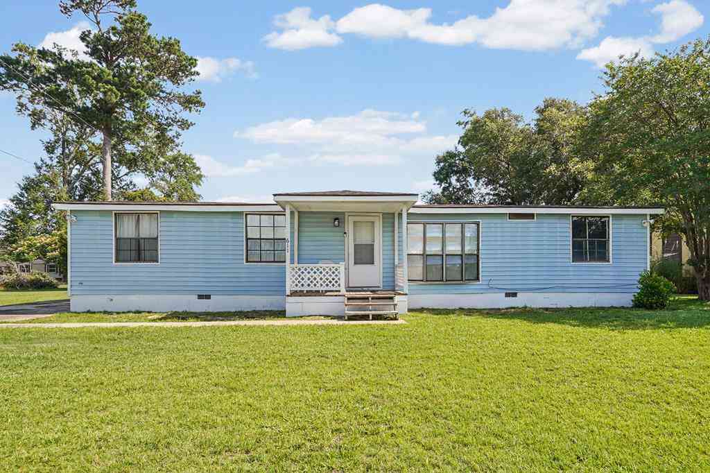 Mobile Home For Sale - 611 Heartwood Lane<br/> Albany, GA 31705