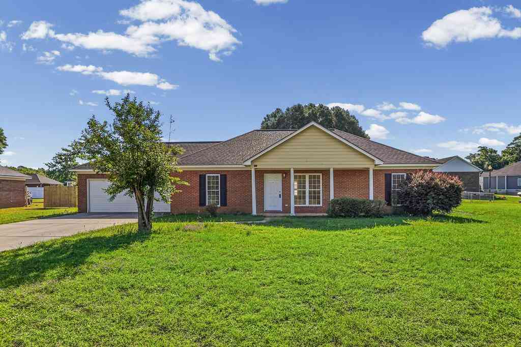 Homes For Sale - 113 Birchwood Drive<br/> Leesburg, GA 31763