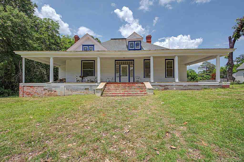 Homes For Sale - 554 E Lee Street<br/> Dawson, GA 39842