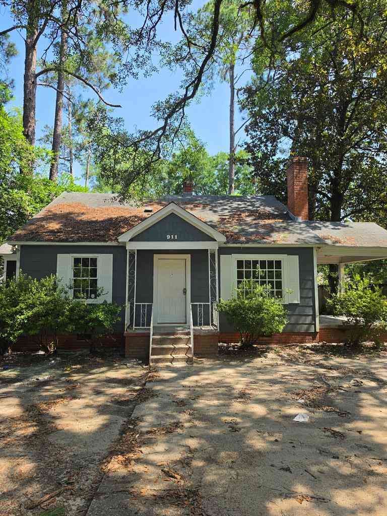 Homes For Sale - 911 Society Avenue W<br/> Albany, GA 31701