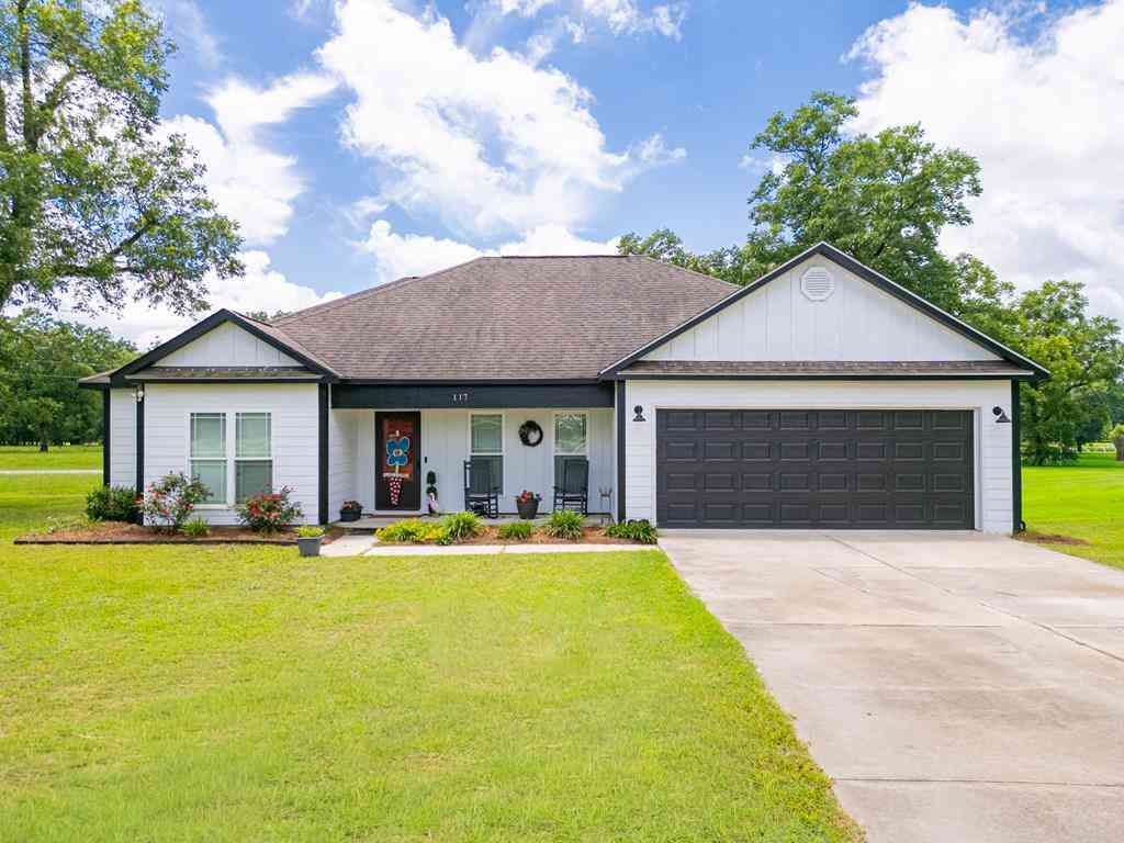 Homes For Sale - 117 Gabriel Court<br/> Leesburg, GA 31763