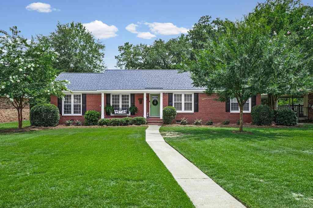 Homes For Sale - 2014 Sharon Avenue<br/> Albany, GA 31707