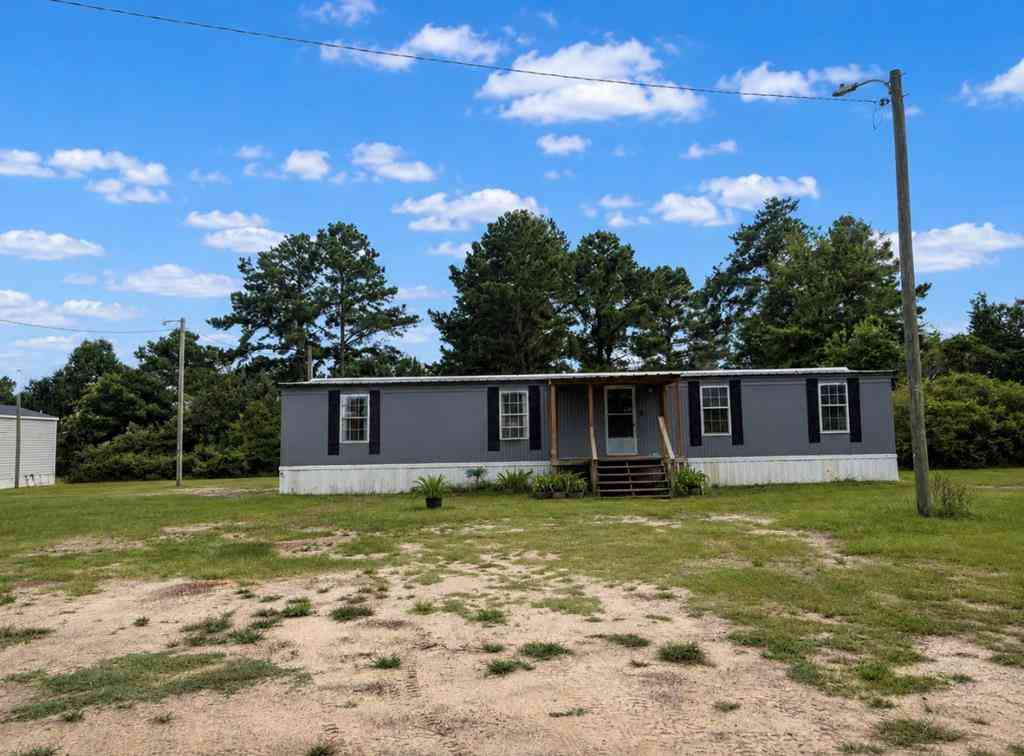 Homes For Sale - 259 Pebble Hill Cir<br/> Worth County, Sylvester, GA 31791