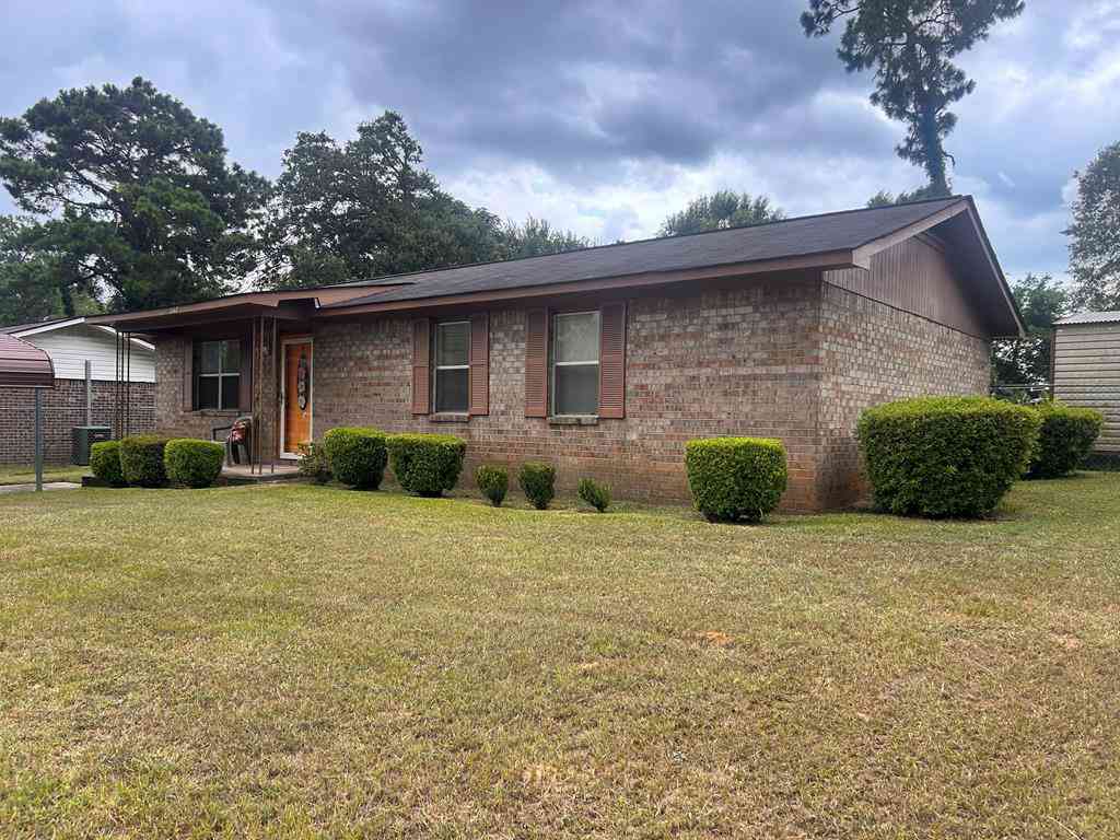 Homes For Sale - 604 Southgate<br/> Dougherty County, Albany, GA 31707