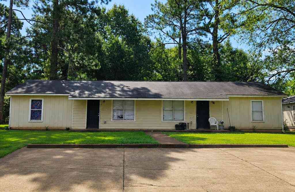 Multifamily For Sale - 336 Station Crossing Drive<br/> Albany, GA 31721