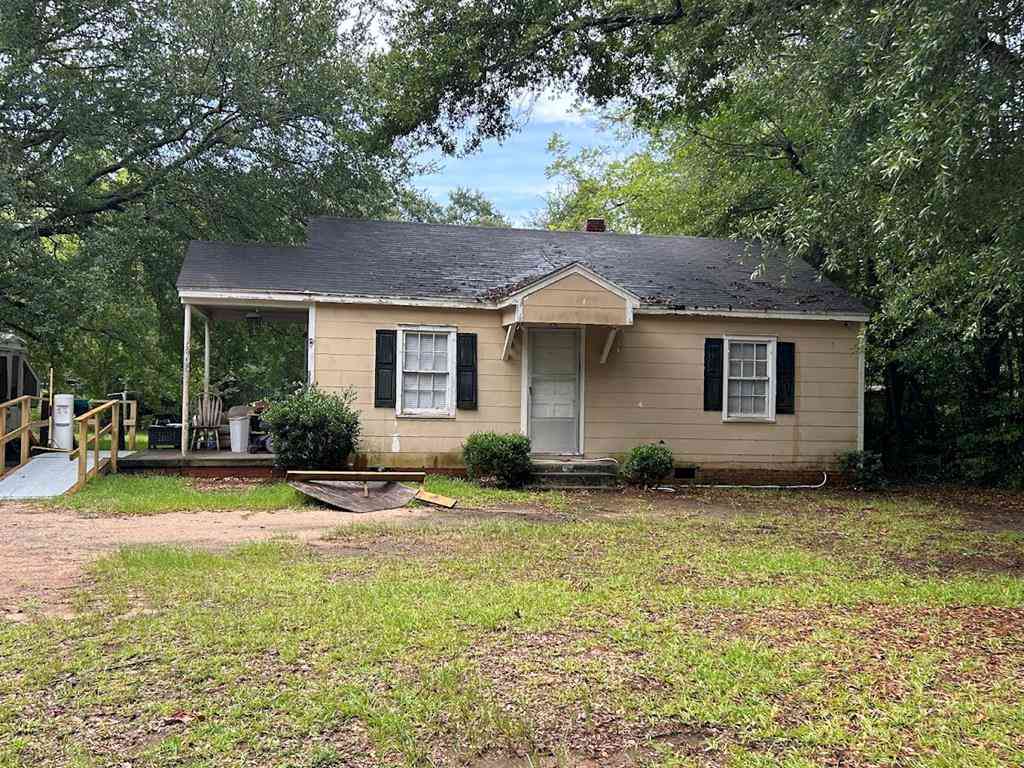 Homes For Sale - 1410 Avalon Avenue<br/> Albany, GA 31707